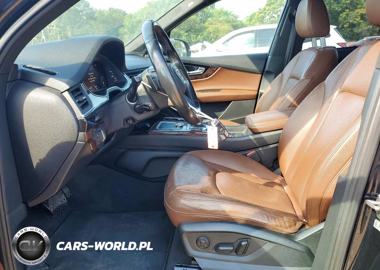 2017 Audi Q7 VIN:WA1LAAF7XHD009999 - 7