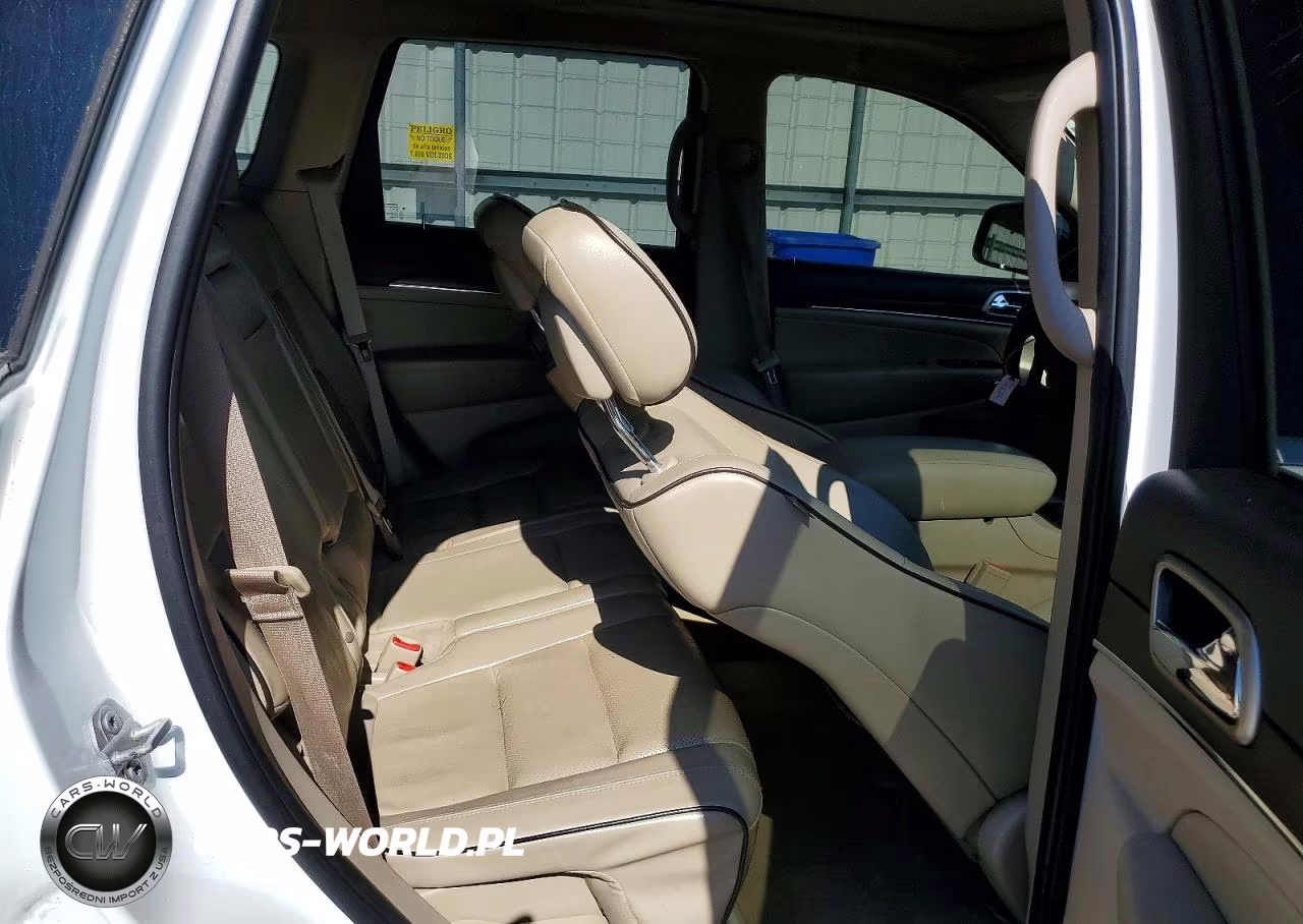 2017 Jeep Grand Cherokee Overland VIN:1C4RJECG7HC740150 - 11