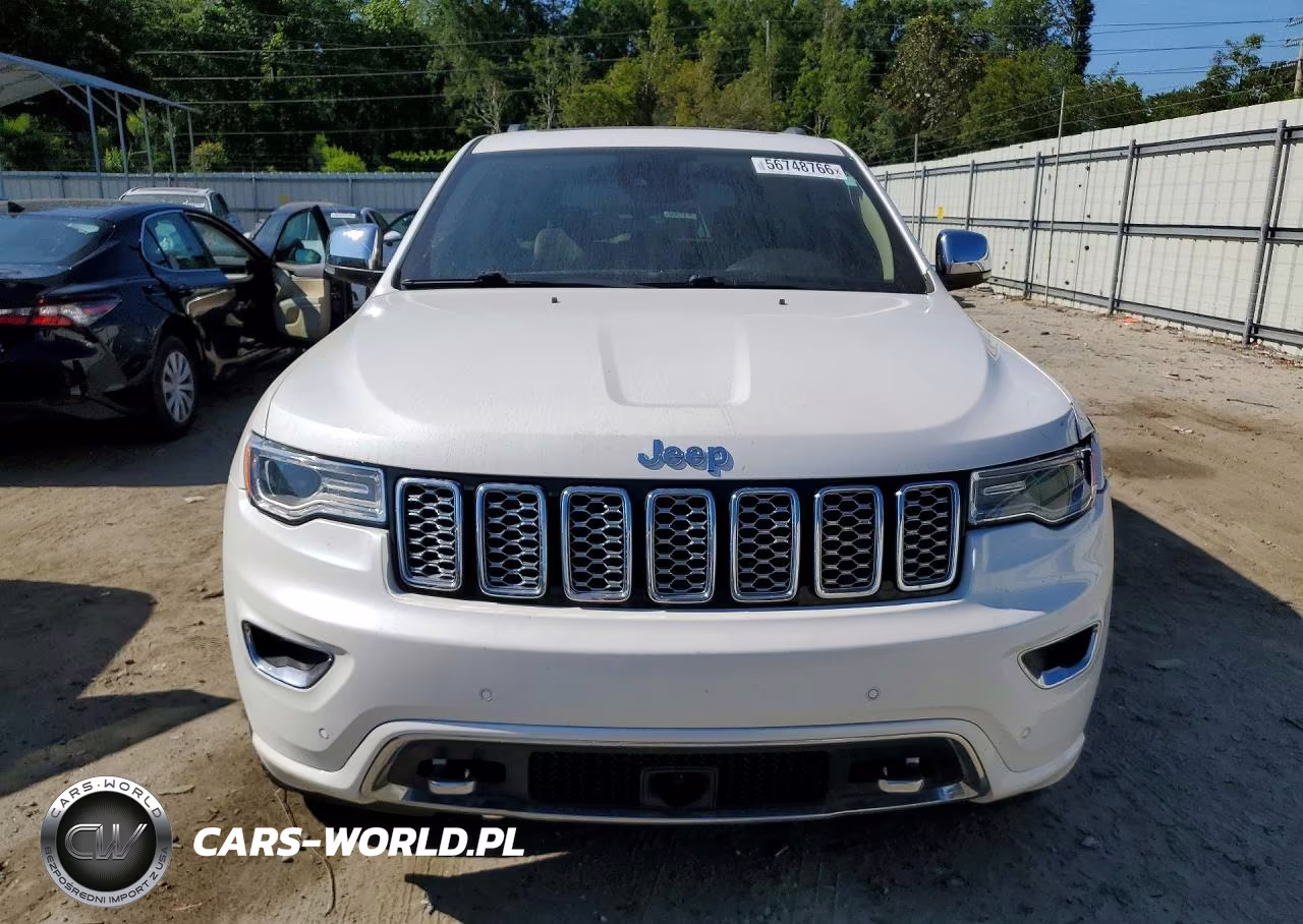 2017 Jeep Grand Cherokee Overland VIN:1C4RJECG7HC740150 - 5