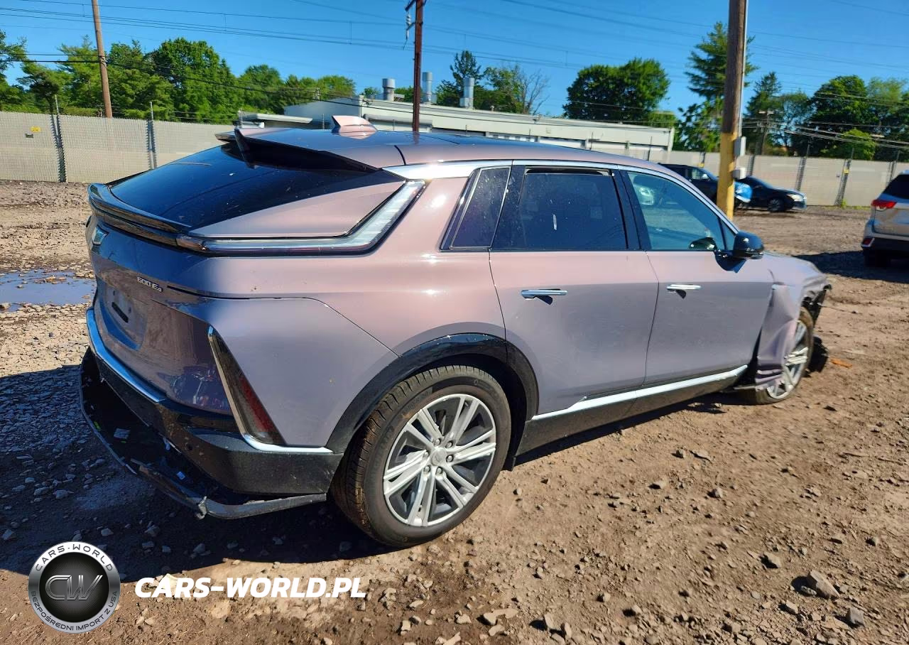2024 Cadillac Lyriq Tech VIN:1GYKPMRL0RZ124992 - 3