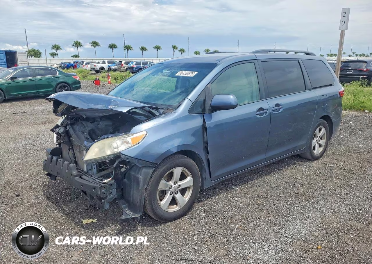 2015 Toyota Sienna Le