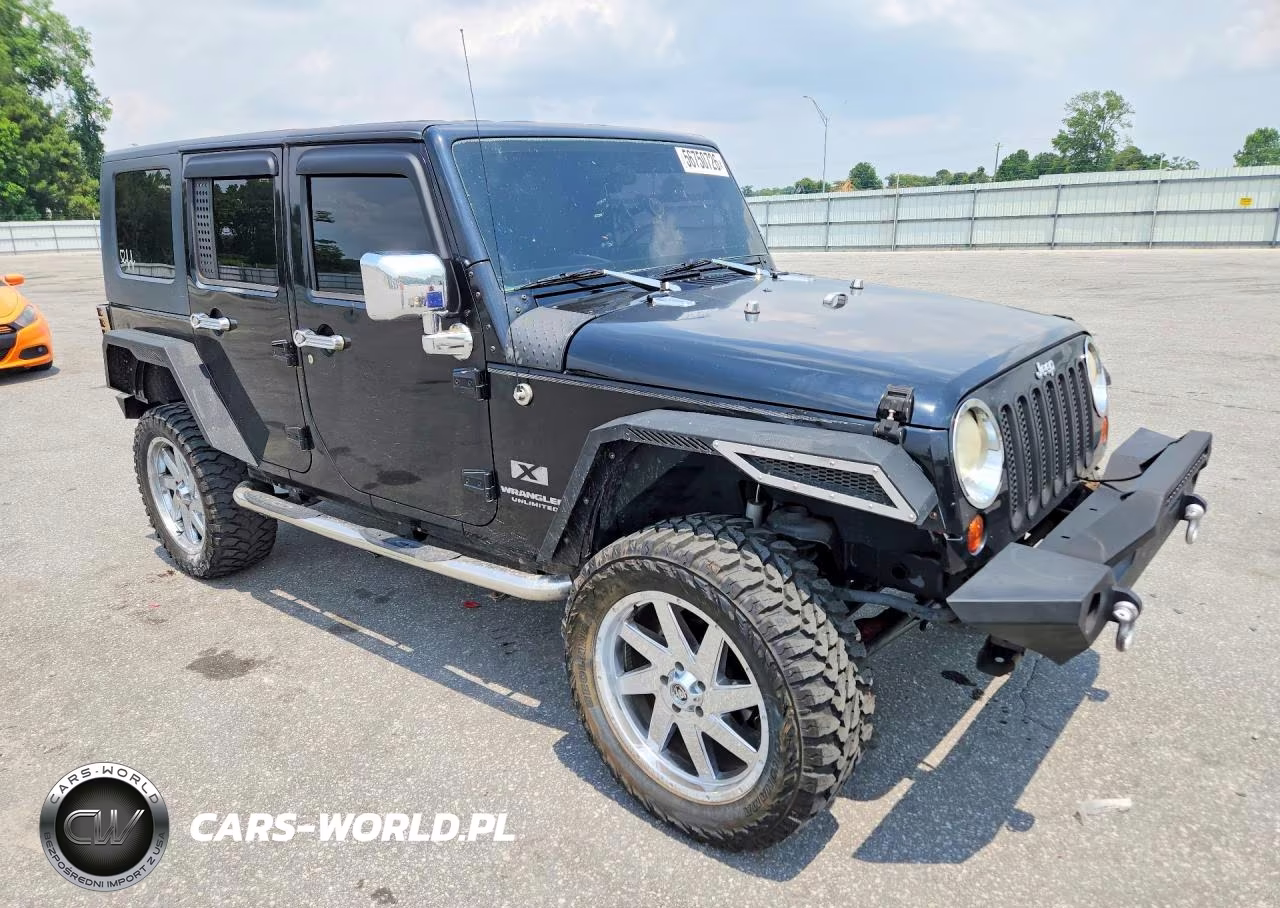 2008 Jeep Wrangler Unlimited X VIN:1J4GB39138L563649 - 4