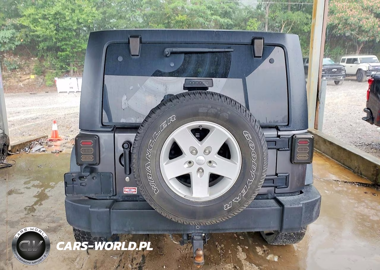 2017 Jeep Wrangler Unlimited Sport VIN:1C4BJWDG4HL681712 - 6