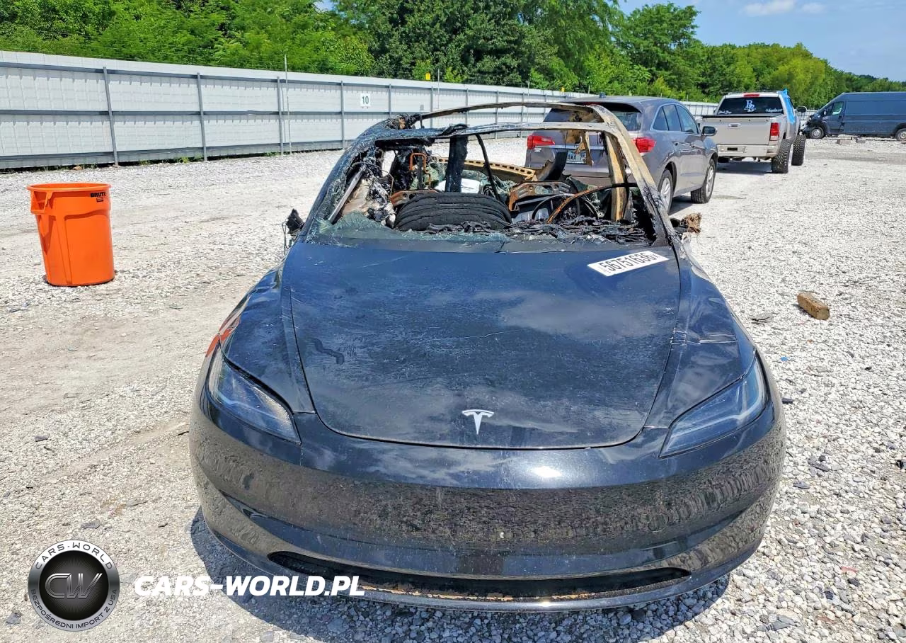 2025 Tesla Model 3 VIN:5YJ3E1EB6SF980823 - 5