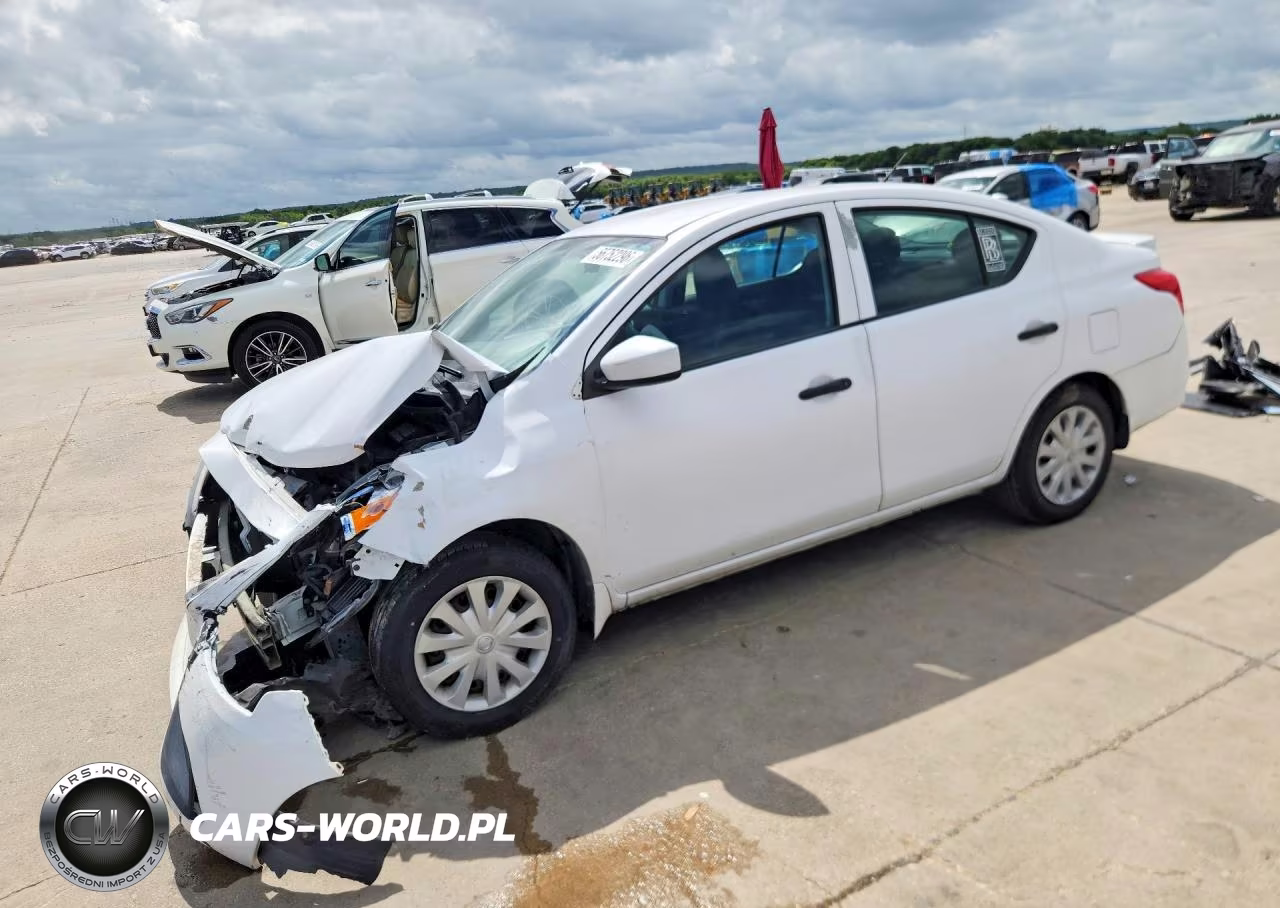 2017 Nissan Versa 1.6 S Plus – zdjęcie 1 z 12