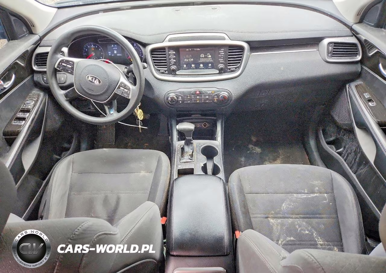 2019 Kia Sorento L VIN:5XYPG4A35KG567540 - 8