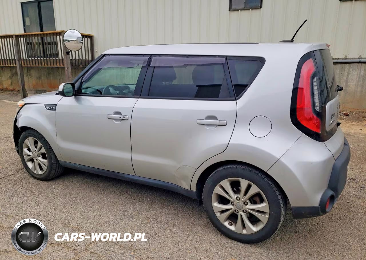 2015 Kia Soul + VIN:KNDJP3A57F7761944 - 2