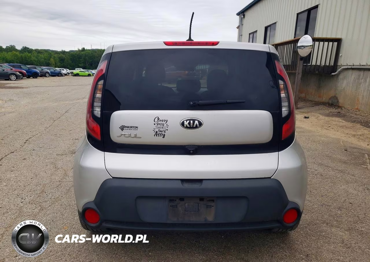 2015 Kia Soul + VIN:KNDJP3A57F7761944 - 6