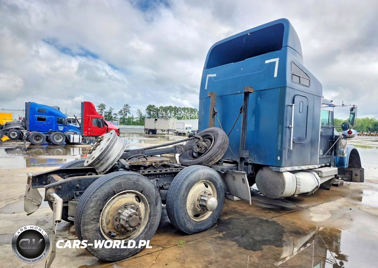 1992 Freightliner Fld120 Semi Truck VIN:2FUPDXYB2NV480797 - 4