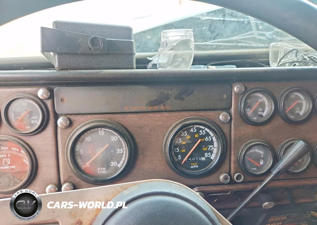 1992 Freightliner Fld120 Semi Truck VIN:2FUPDXYB2NV480797 - 8