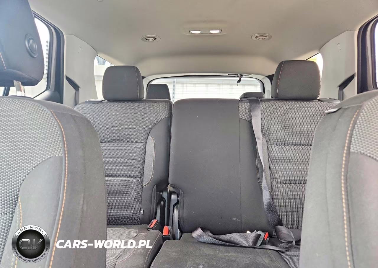 2020 Chevrolet Traverse Ls VIN:1GNERFKW2LJ103880 - 10