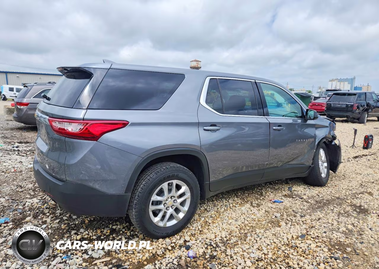 2020 Chevrolet Traverse Ls VIN:1GNERFKW2LJ103880 - 3