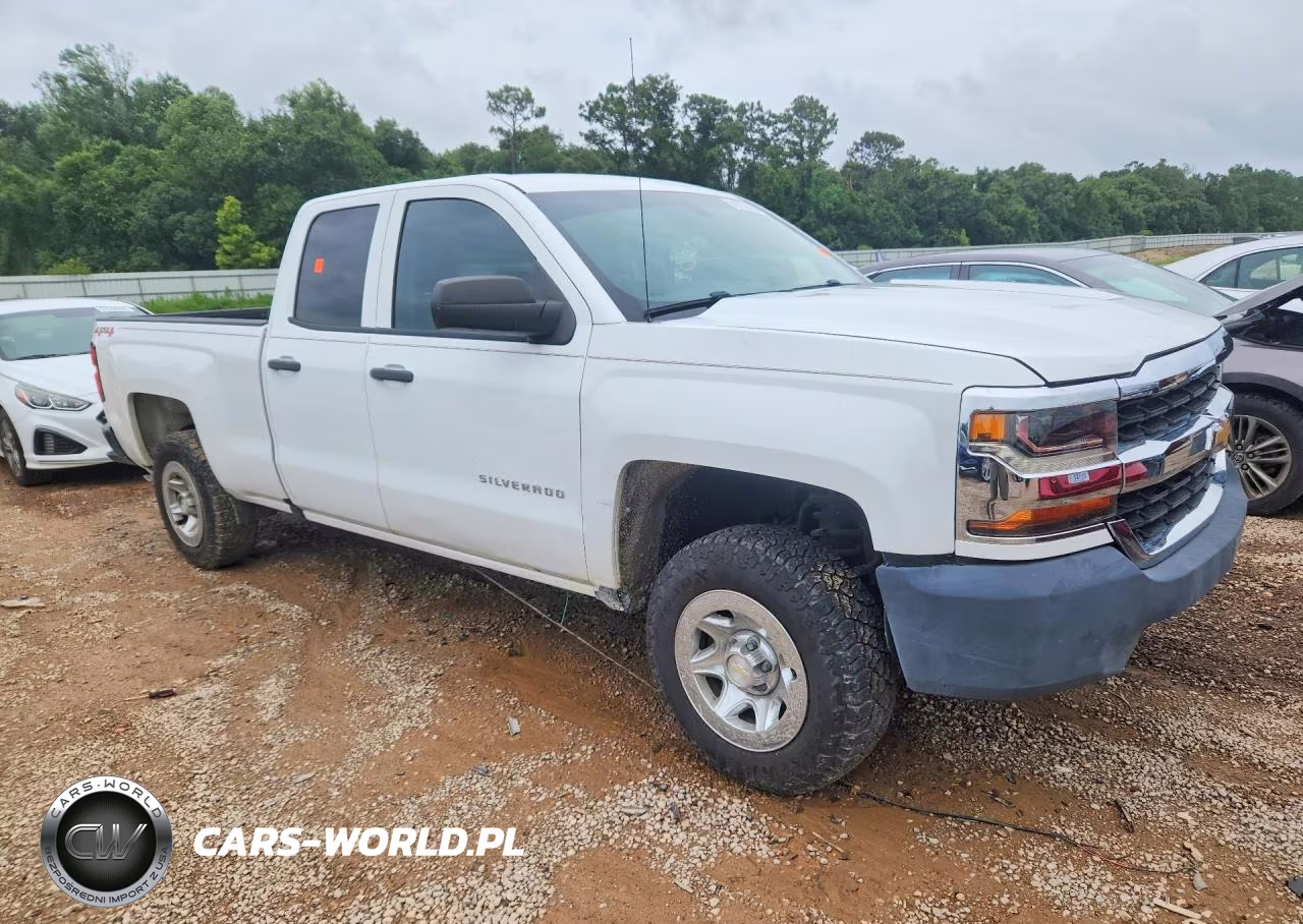 2018 Chevrolet Silverado C1500 Heavy Duty VIN:1GCVKNEH6JZ267314 - 4