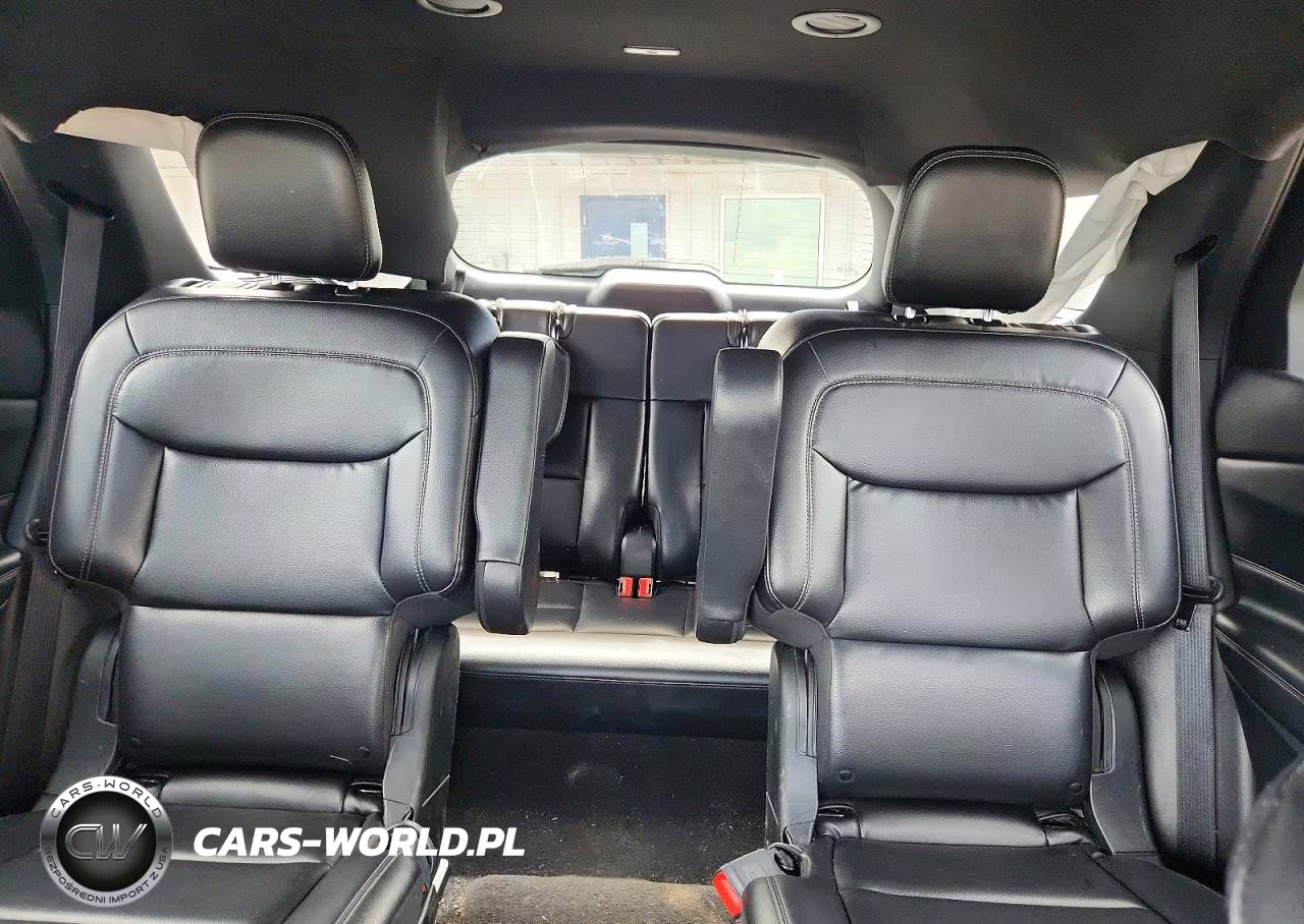 2020 Ford Explorer Xlt VIN:1FMSK8DH7LGA90952 - 10