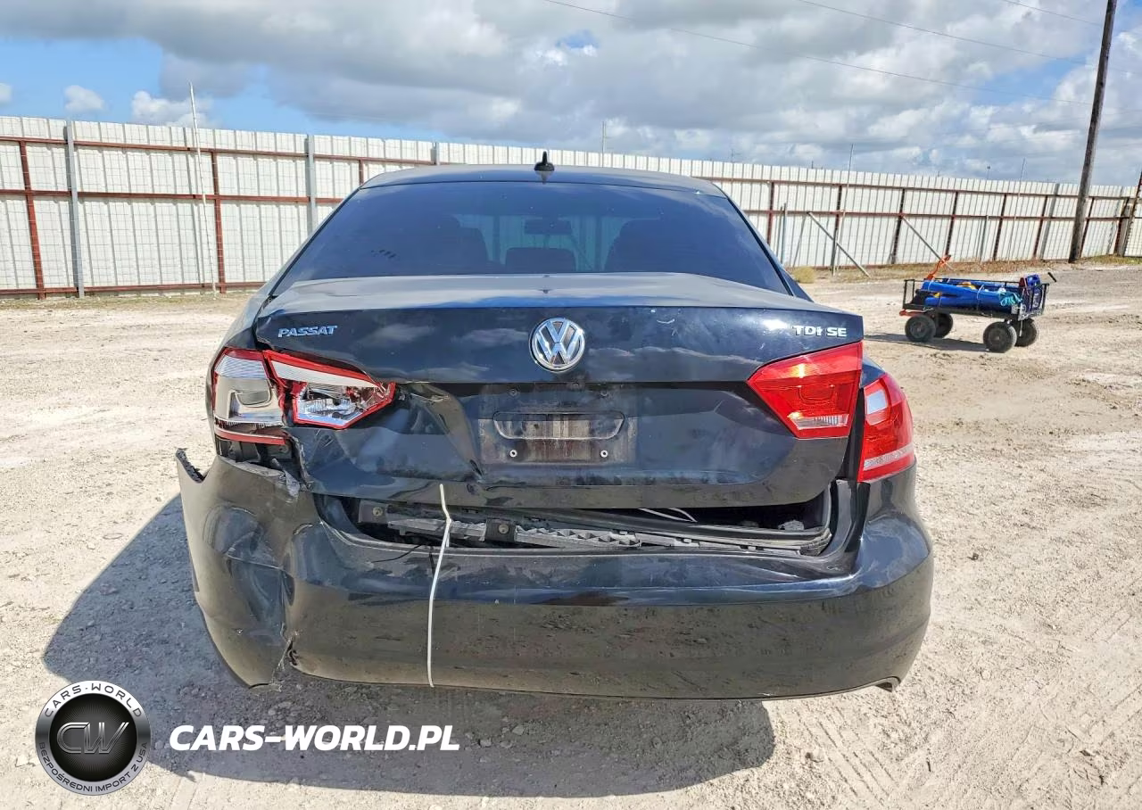 2015 Volkswagen Passat Se VIN:1VWBV7A3XFC093920 - 6