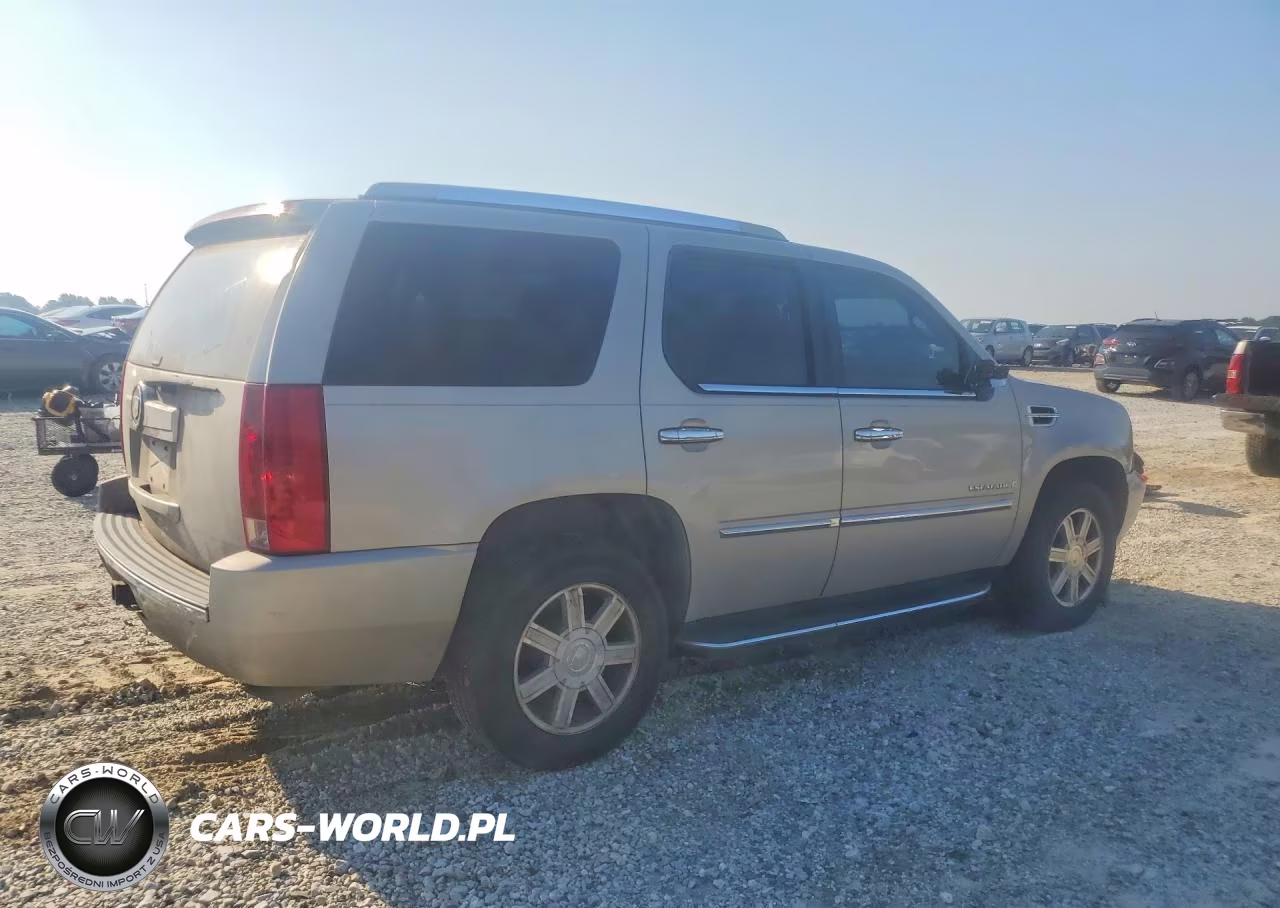 2007 Cadillac Escalade Luxury VIN:1GYEC63857R301736 - 3