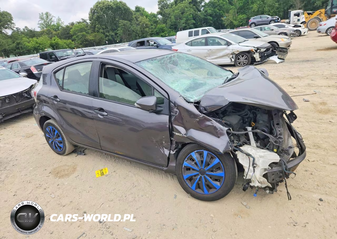 2012 Toyota Prius C One VIN:JTDKDTB32C1518731 - 4