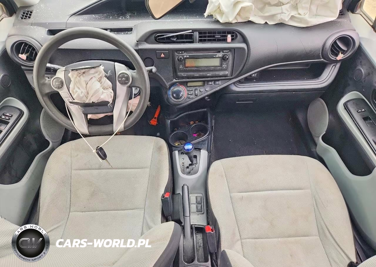 2012 Toyota Prius C One VIN:JTDKDTB32C1518731 - 8