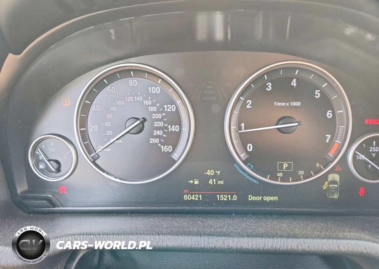 2017 BMW X3 xDrive28I VIN:5UXWX9C3XH0T16757 - 9