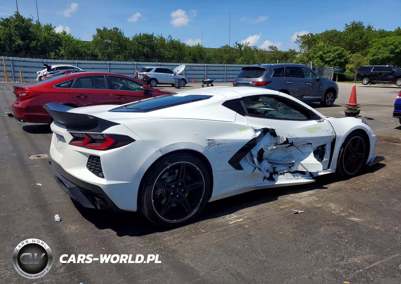 2020 Chevrolet Corvette Stingray 2Lt VIN:1G1Y72D41L5100051 - 3