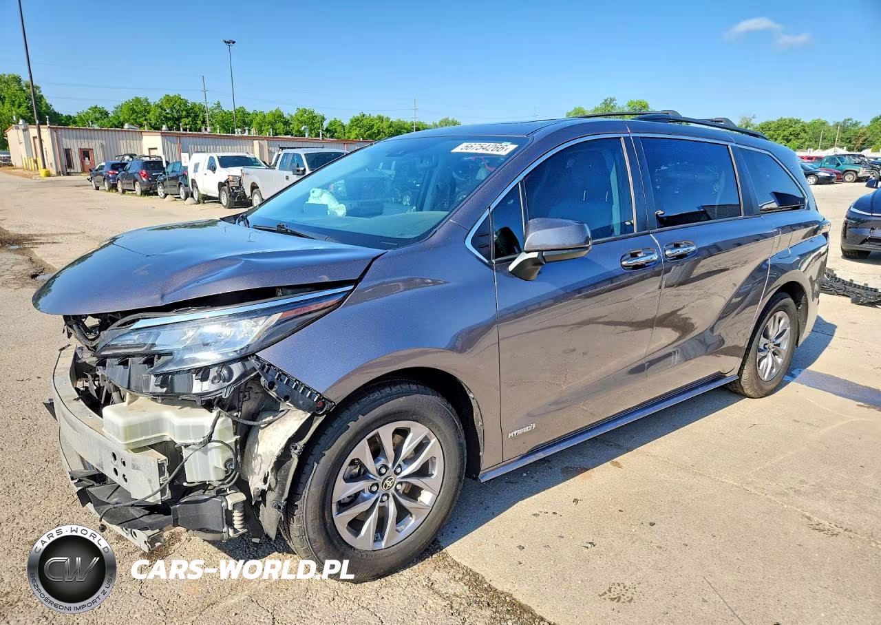 2021 Toyota Sienna Xle