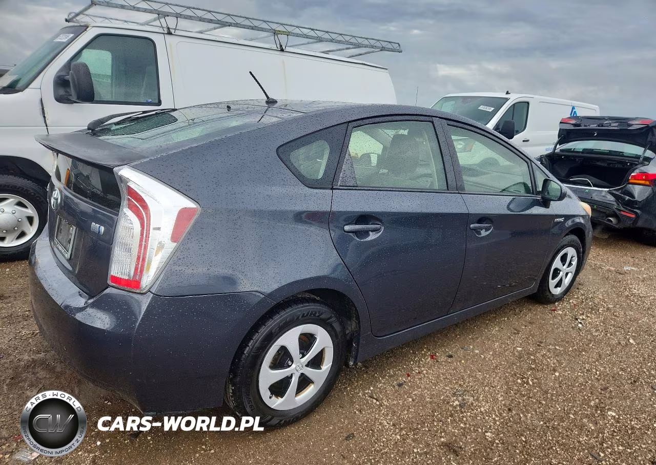 2012 Toyota Prius Two VIN:JTDKN3DU3C1537310 - 3