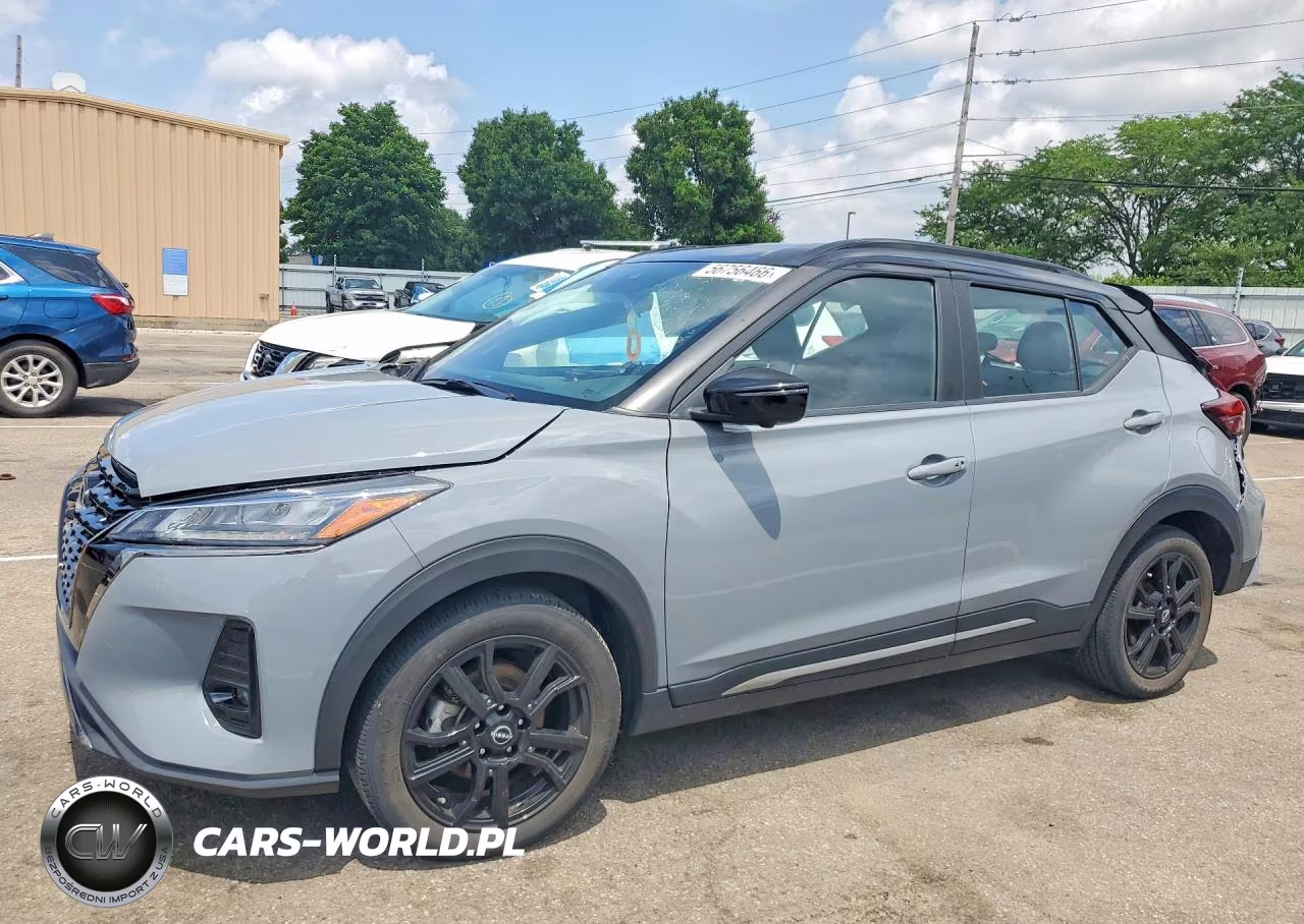 2023 Nissan Kicks Sr – zdjęcie 1 z 13