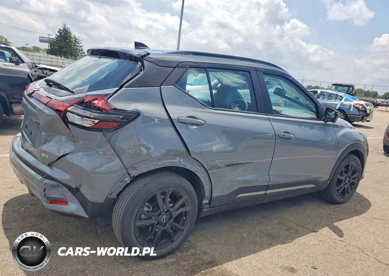 2023 Nissan Kicks Sr VIN:3N1CP5DV5PL512977 - 3