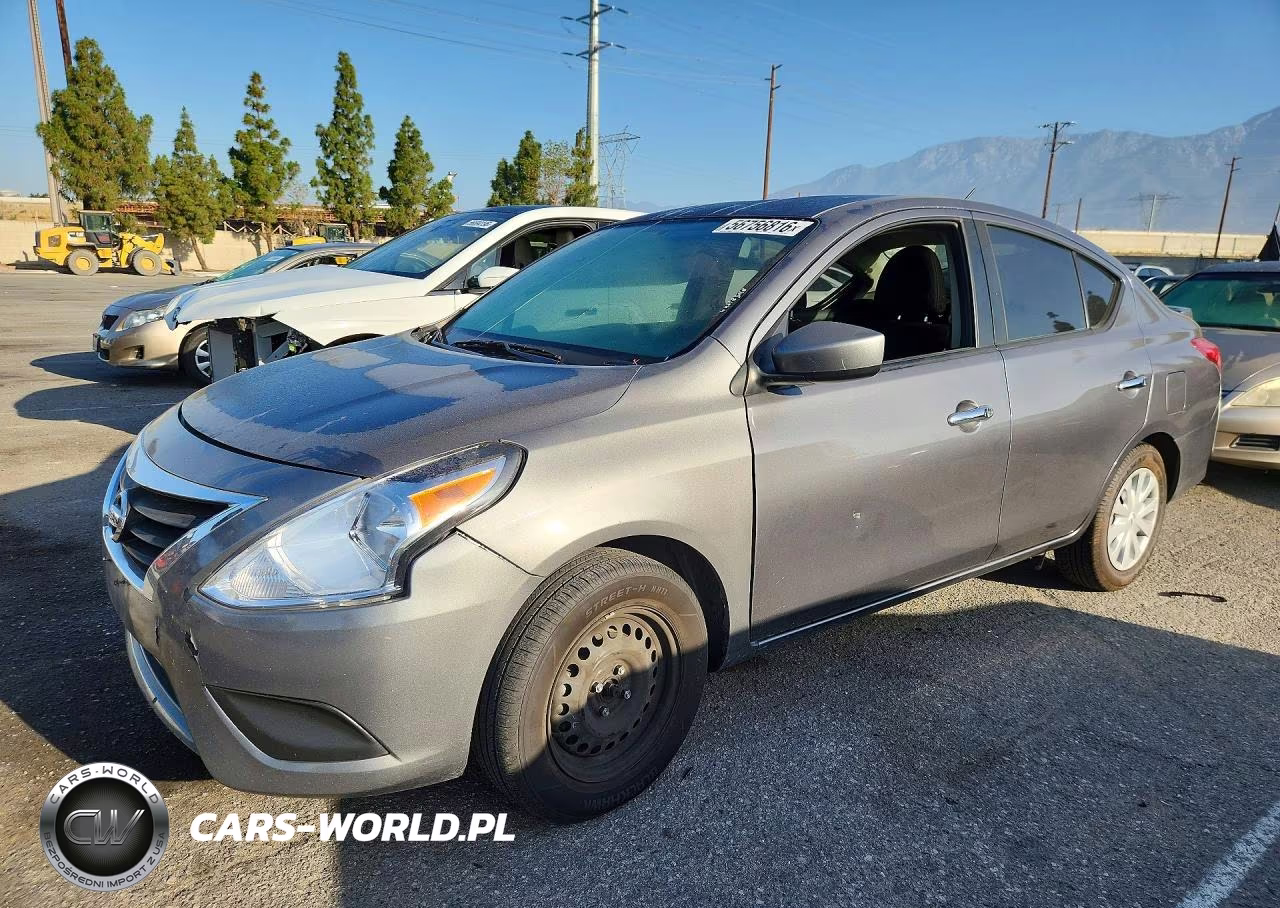 2018 Nissan Versa Sv