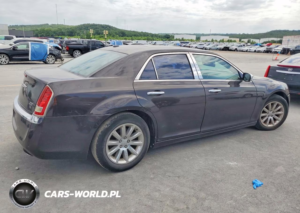 2012 Chrysler 300 Limited VIN:2C3CCACG9CH135114 - 3