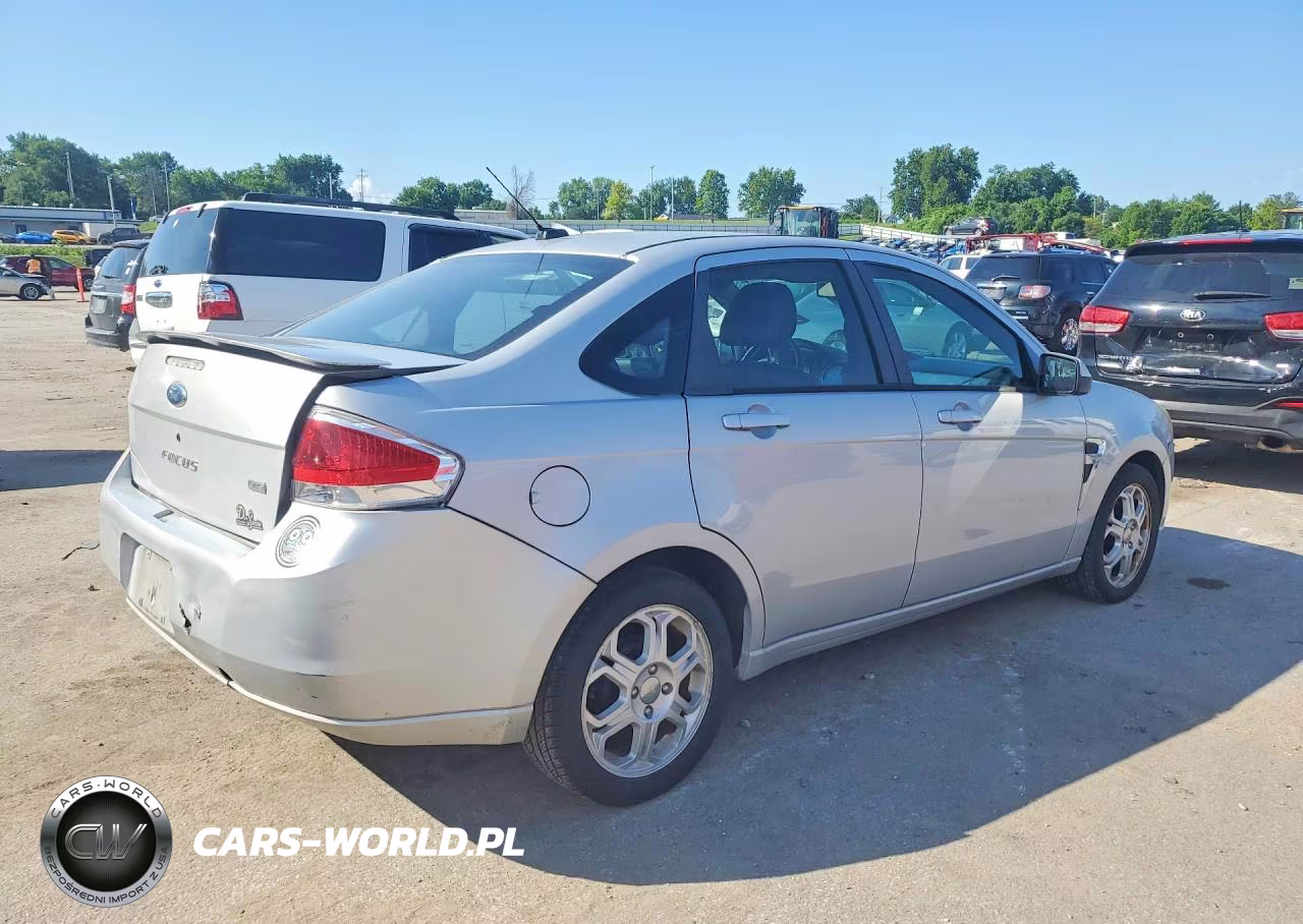 2008 Ford Focus Se VIN:1FAHP35N08W281574 - 3