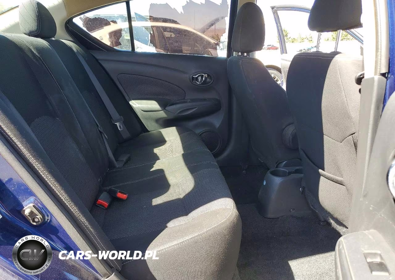 2018 Nissan Versa S VIN:3N1CN7AP1JL864405 - 10