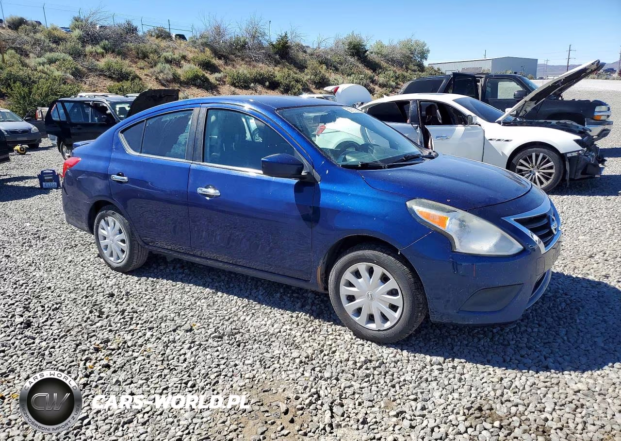 2018 Nissan Versa S VIN:3N1CN7AP1JL864405 - 4