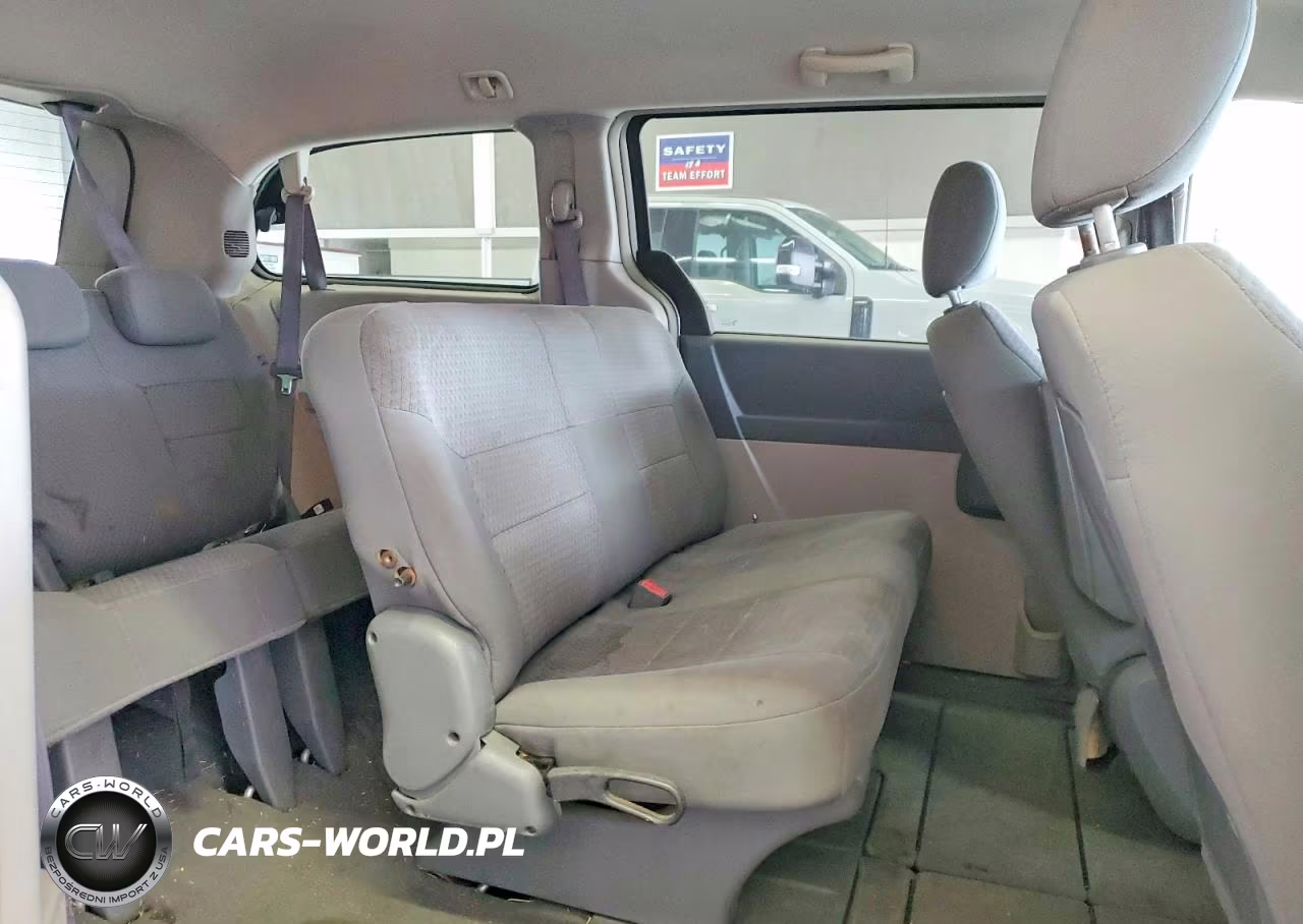 2008 Chrysler Town & Country Lx VIN:2A8HR44H28R664102 - 11