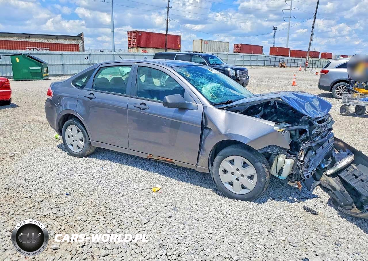 2010 Ford Focus S VIN:1FAHP3EN6AW204729 - 4