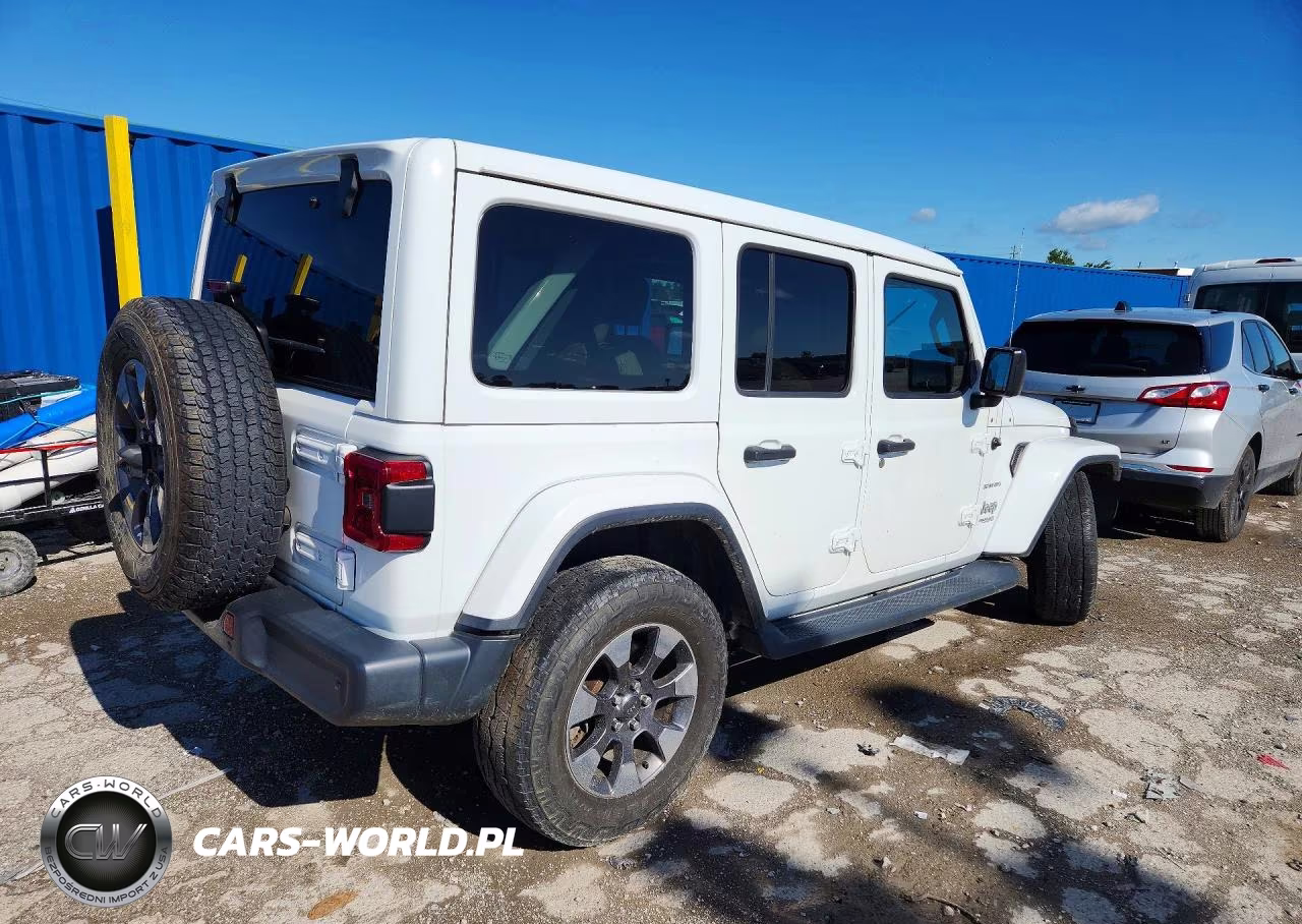 2019 Jeep Wrangler Unlimited Sahara VIN:1C4HJXEG2KW541419 - 3