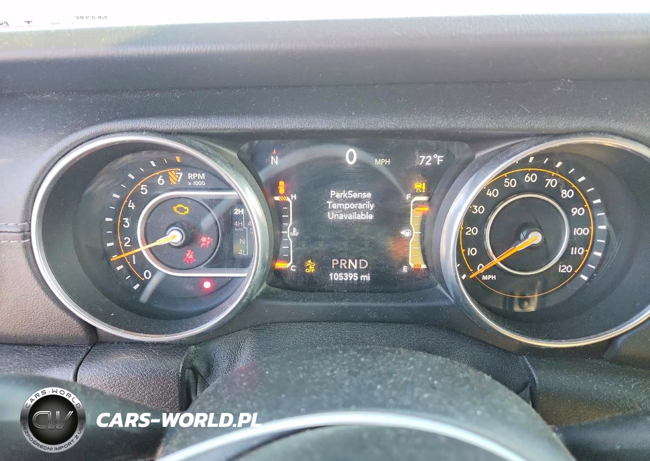 2019 Jeep Wrangler Unlimited Sahara VIN:1C4HJXEG2KW541419 - 9