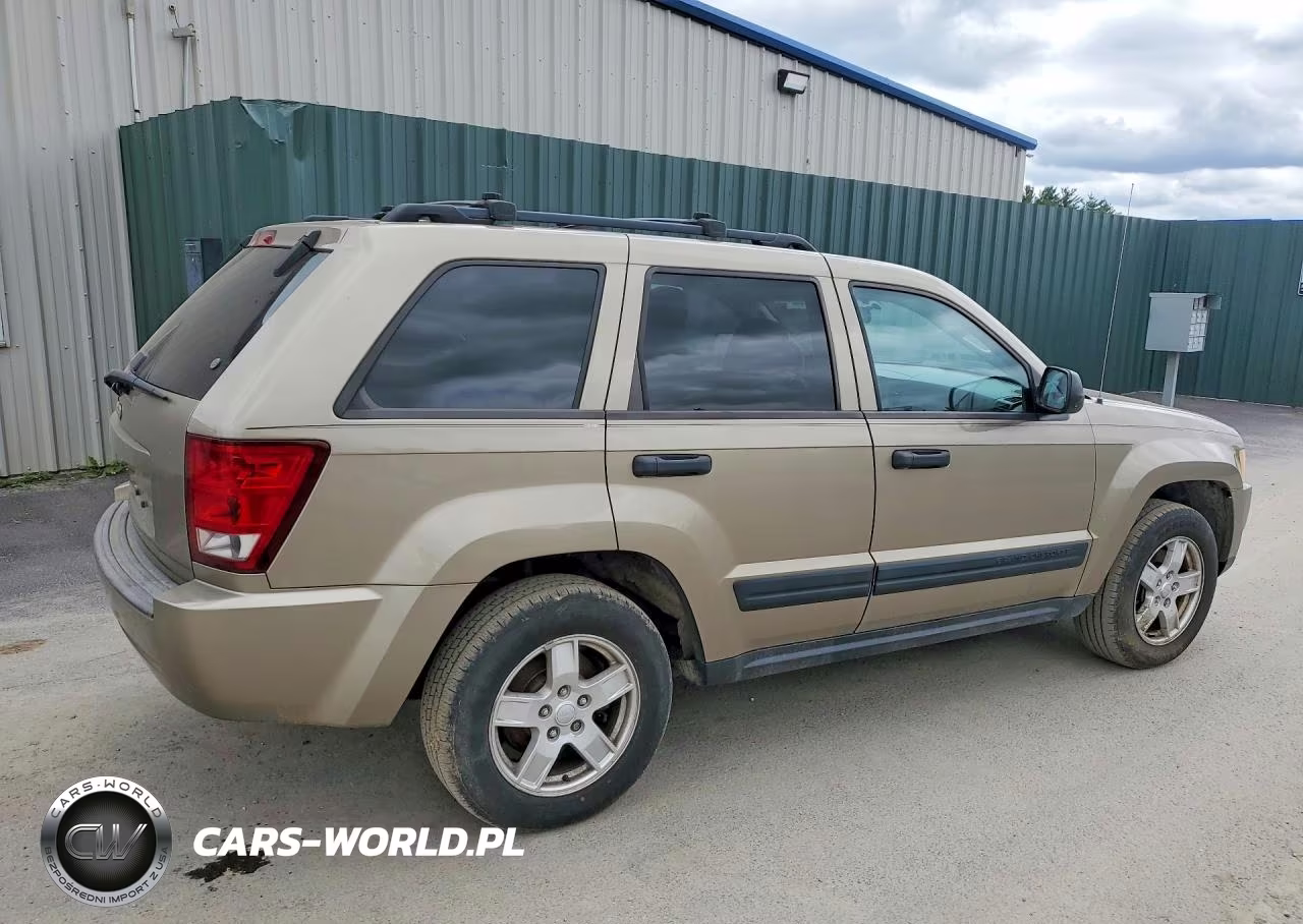 2006 Jeep Grand Cherokee Laredo VIN:1J8GR48KX6C320671 - 3