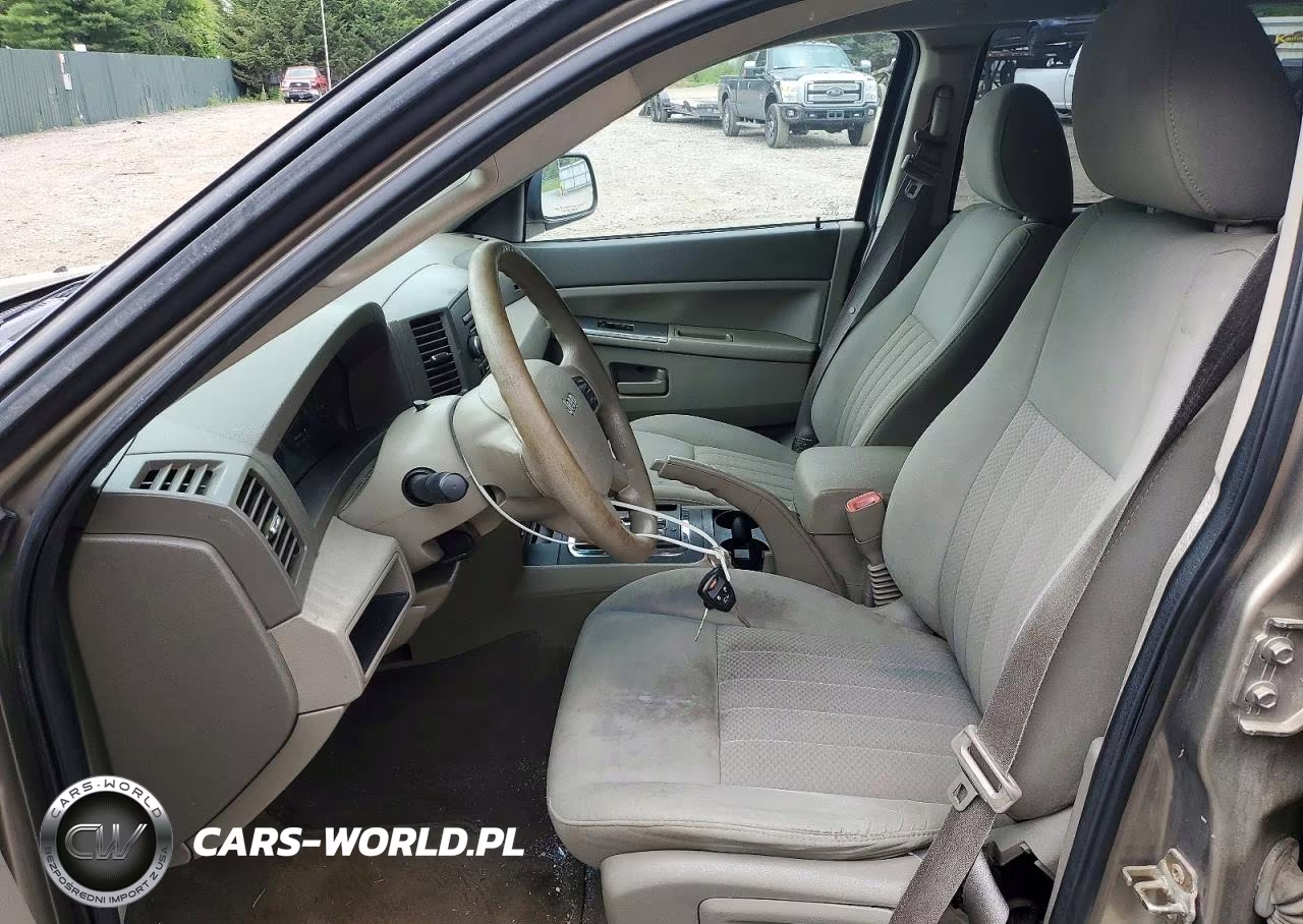2006 Jeep Grand Cherokee Laredo VIN:1J8GR48KX6C320671 - 7