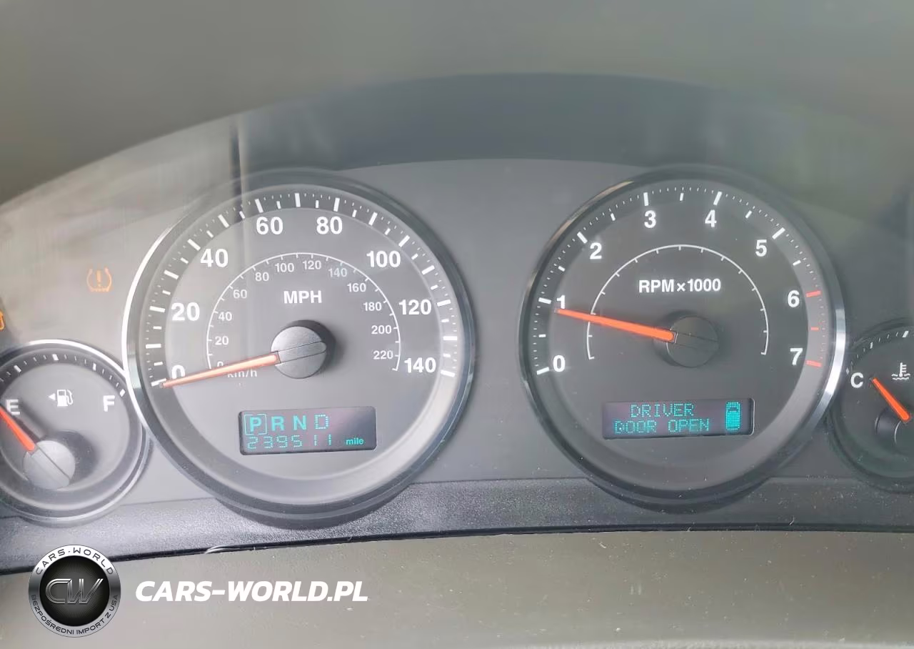 2006 Jeep Grand Cherokee Laredo VIN:1J8GR48KX6C320671 - 9