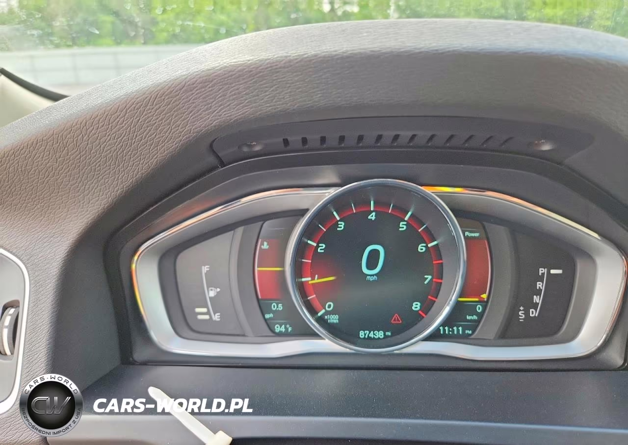 2015 Volvo V60 Premier+ VIN:YV140MEC2F1213623 - 9