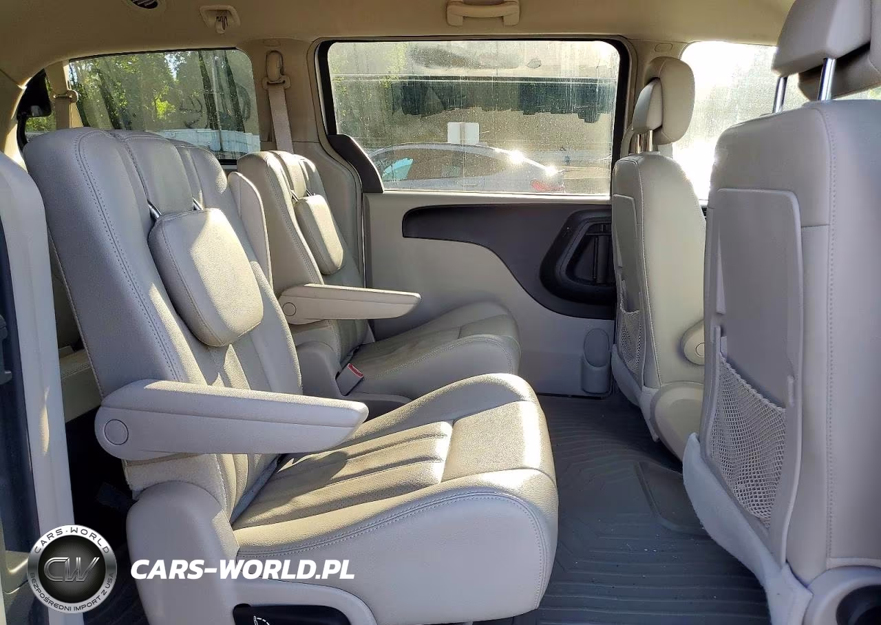 2012 Chrysler Town & Country Touring VIN:2C4RC1BG6CR338639 - 11