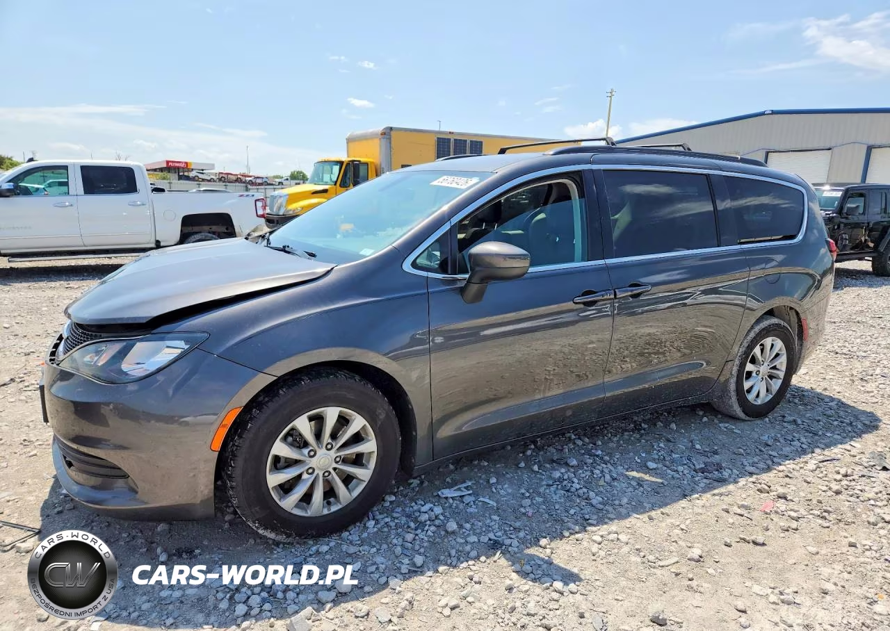 2017 Chrysler Pacifica Touring