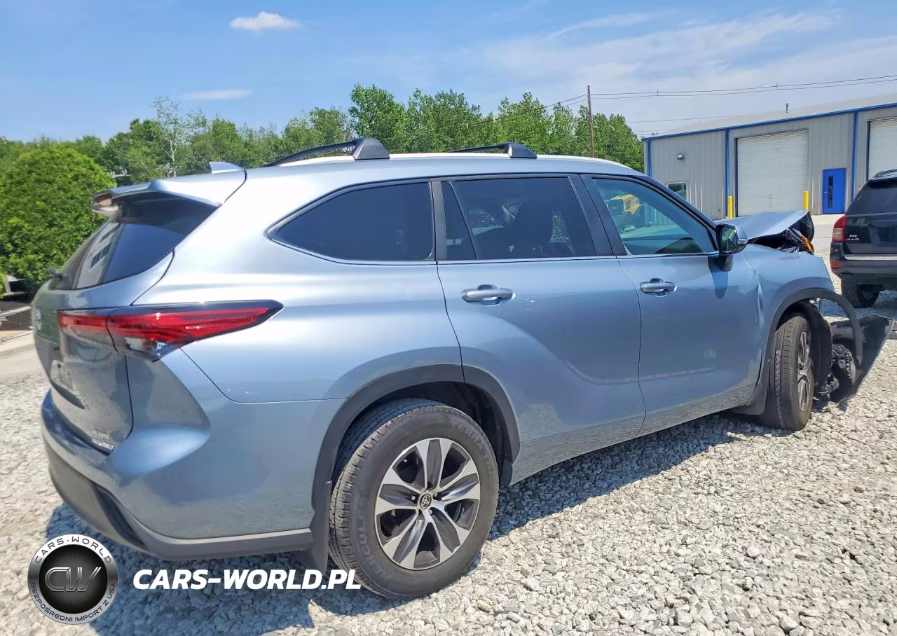 2023 Toyota Highlander Xle VIN:5TDKDRBH8PS029483 - 3