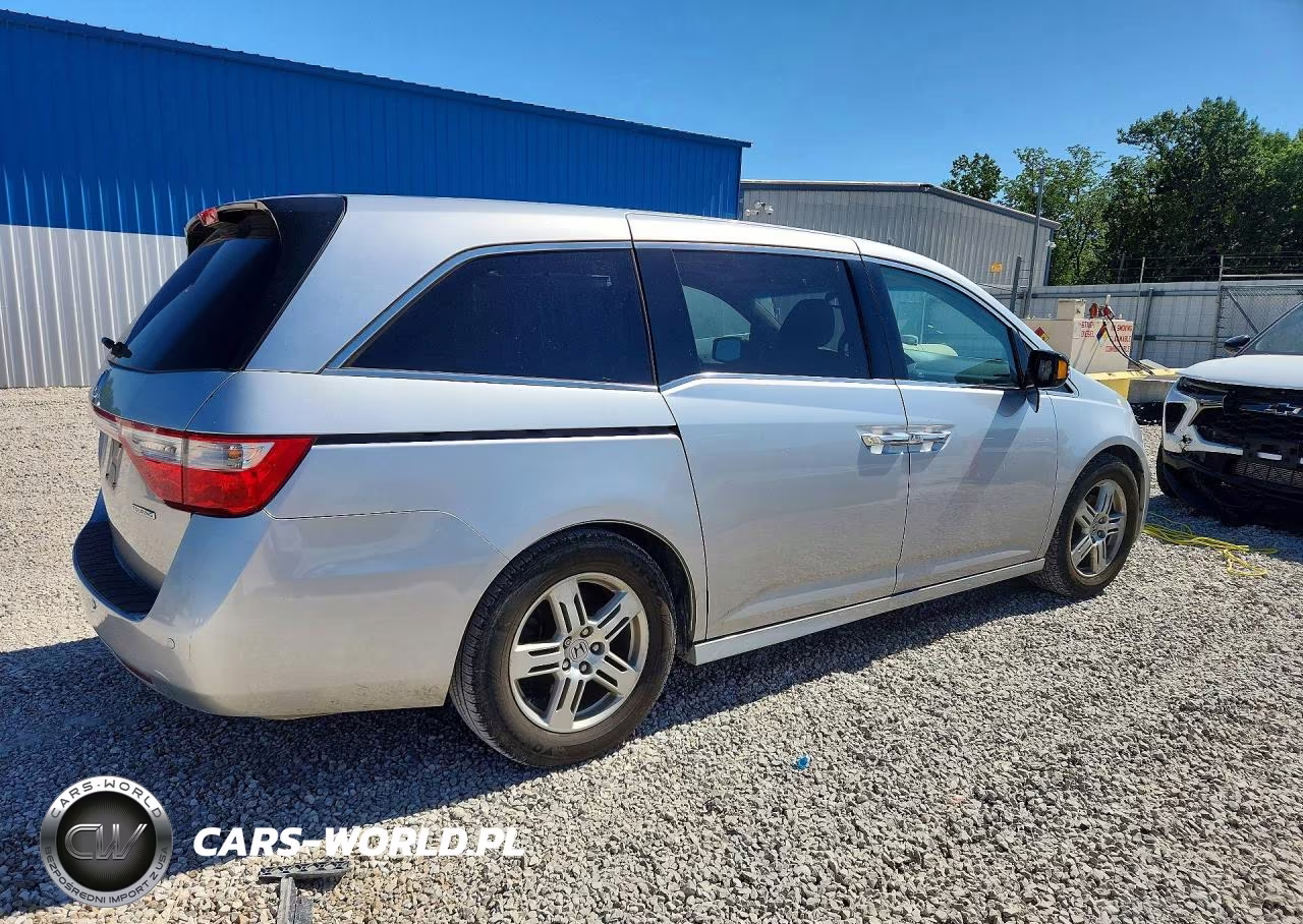 2011 Honda Odyseey VIN:5FNRL5H91BB068973 - 3