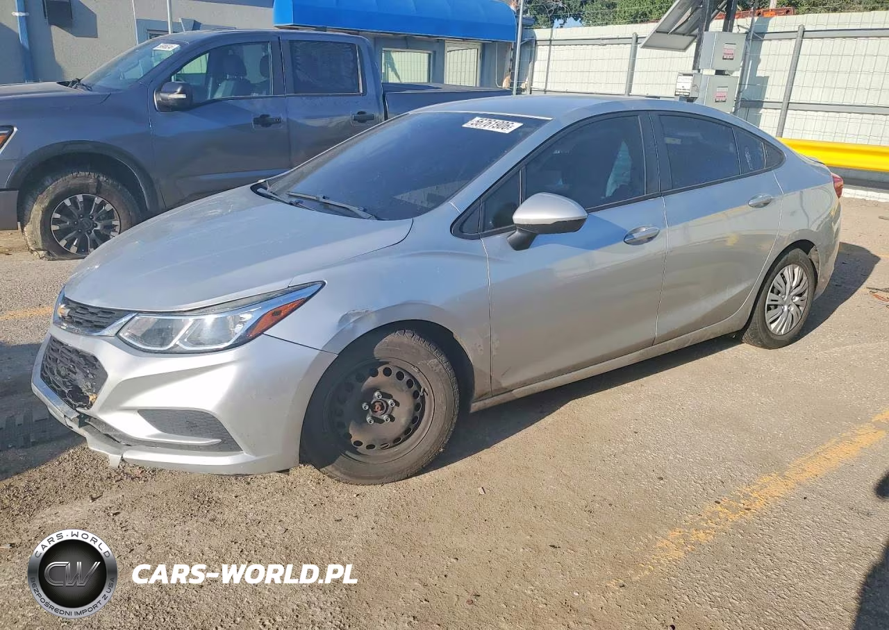 2017 Chevrolet Cruze Ls – zdjęcie 1 z 13