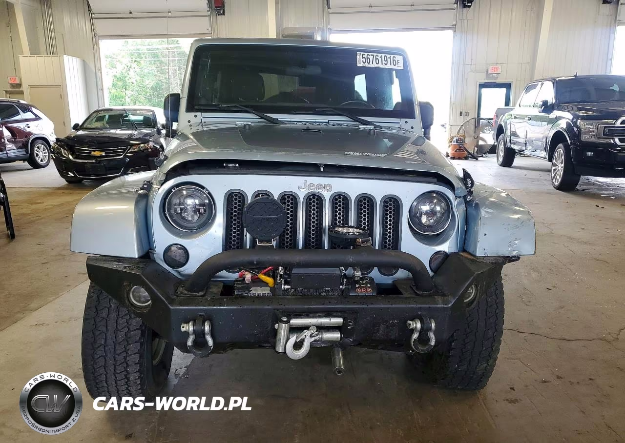2012 Jeep Wrangler Unlimited Sahara VIN:1C4BJWEG4CL160285 - 5