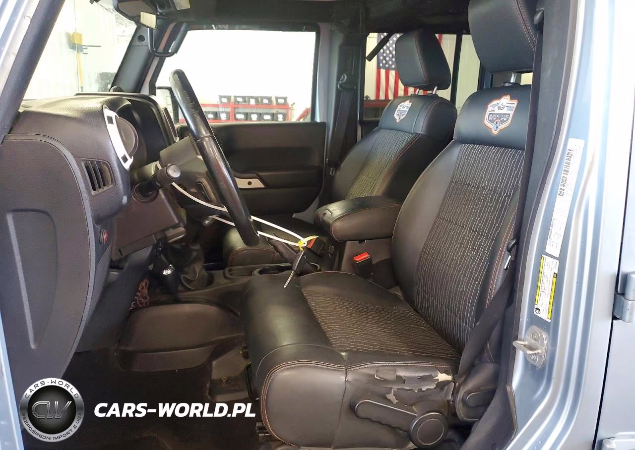 2012 Jeep Wrangler Unlimited Sahara VIN:1C4BJWEG4CL160285 - 7