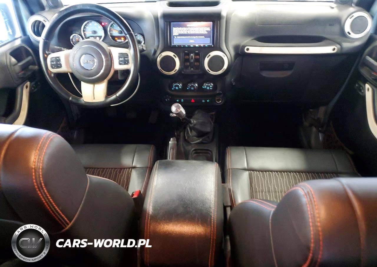 2012 Jeep Wrangler Unlimited Sahara VIN:1C4BJWEG4CL160285 - 8