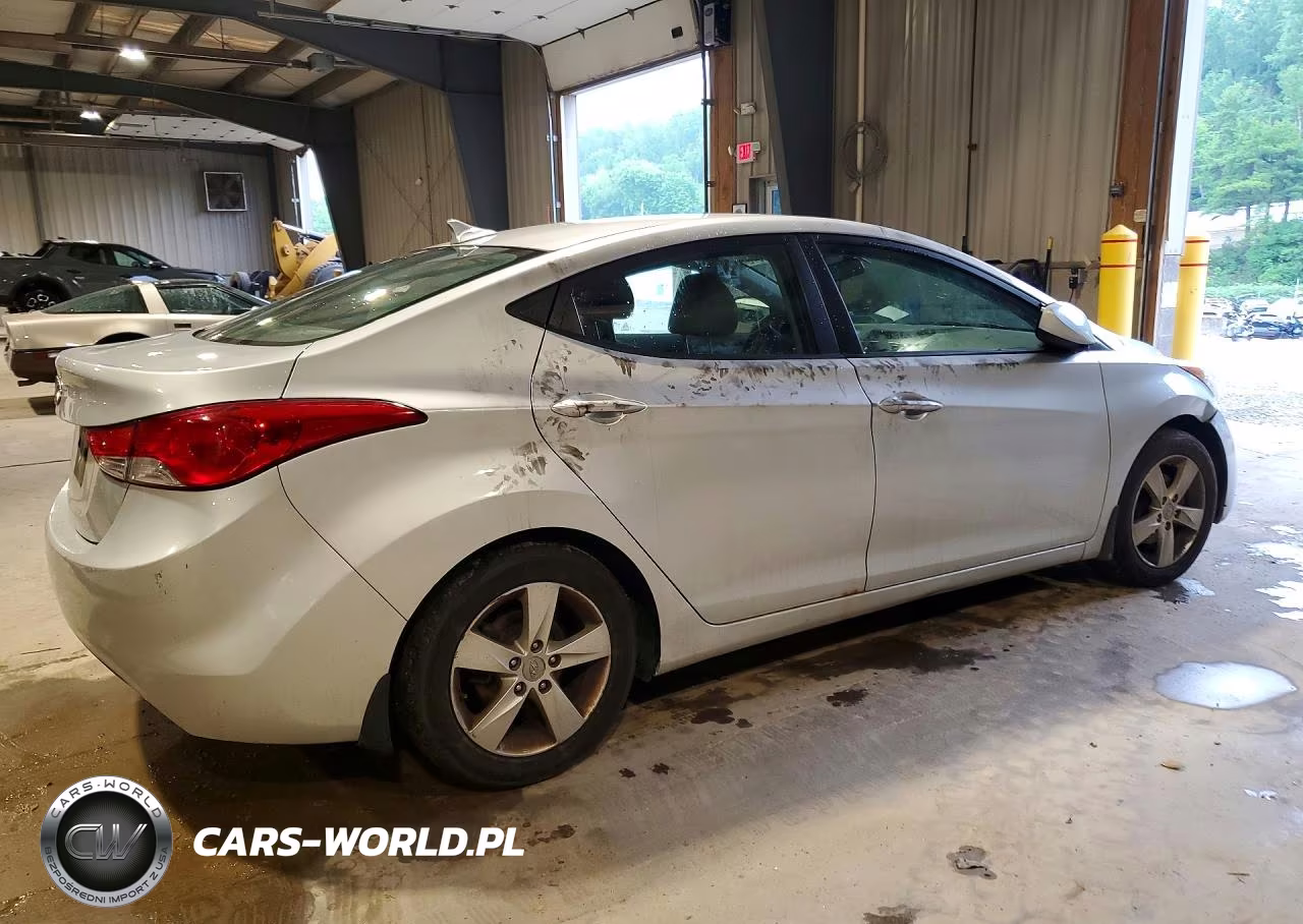 2013 Hyundai Elantra Gls VIN:KMHDH4AE1DU988346 - 3